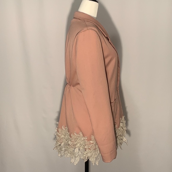 Divided Size 8 - Picture 3 of 12